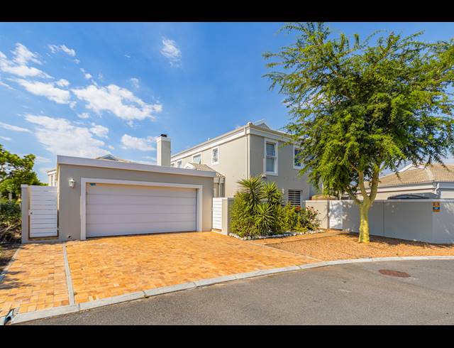 4 BEDROOM FREESTANDING FOR SALE IN SUNNINGDALE
